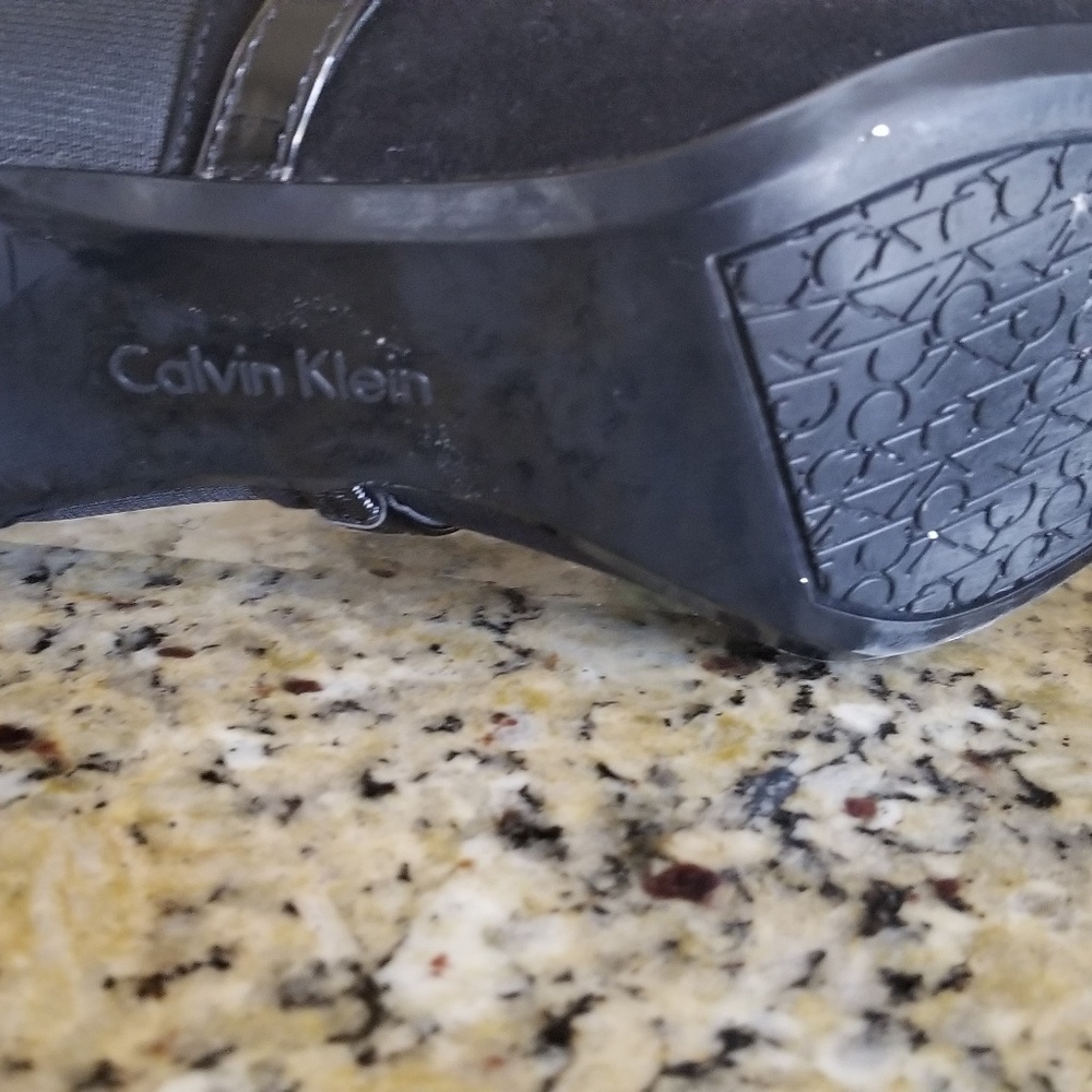 Shoes - Picture 3 of 3